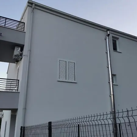 Rum i privatbostad Ela *